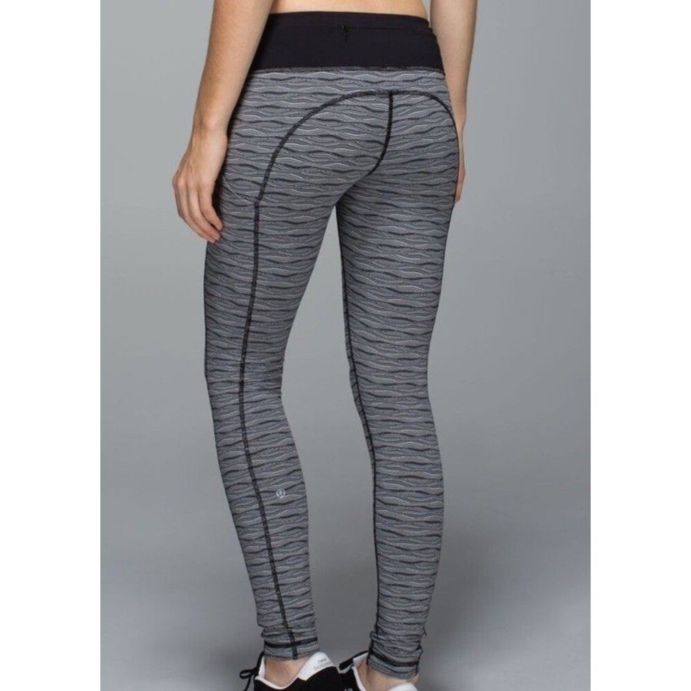 Lululemon Size 10 Speed Tight II *Full-On Luxtreme Textured Wave Gray